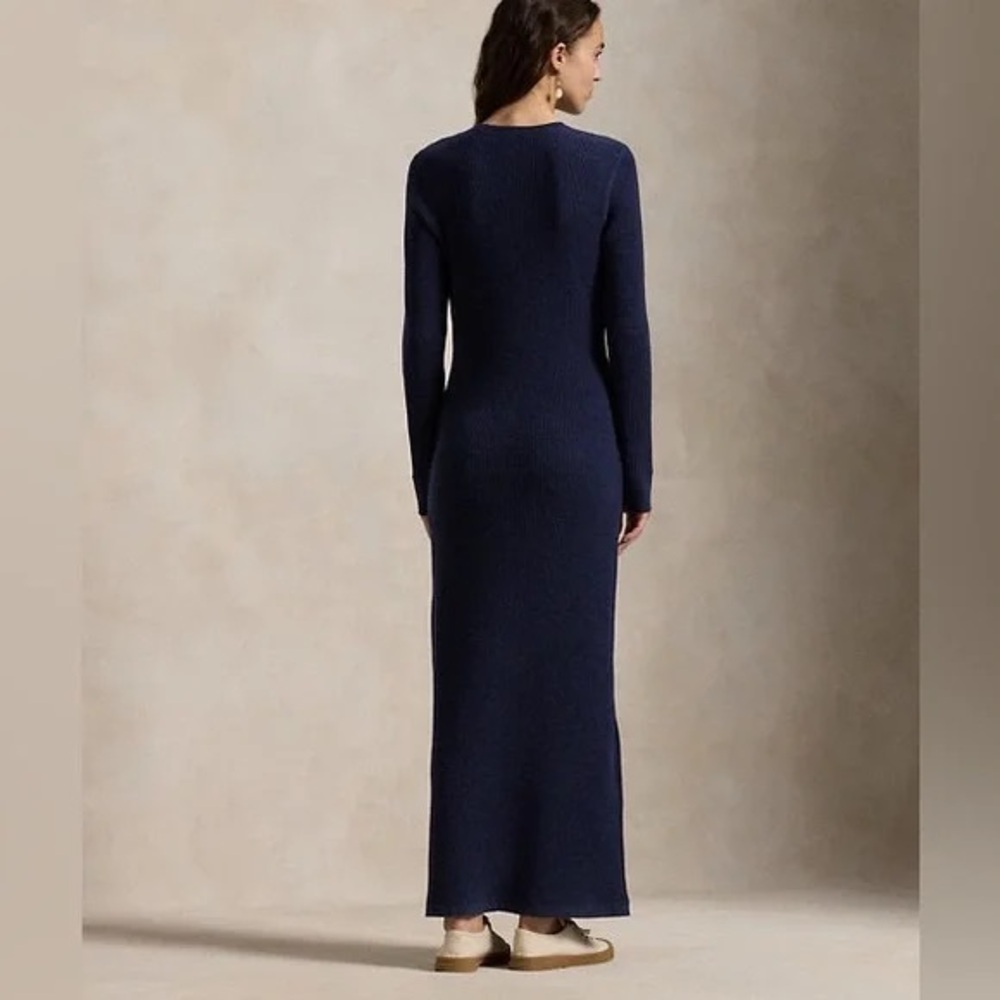 Wool-Cashmere Henley Sweater Dress
Color: Denim Heather
Size: L
NWT - Picture 4 of 8